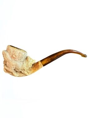 Vintage Hand-Carved Meerschaum Pipe – Wolf Relief (7”)